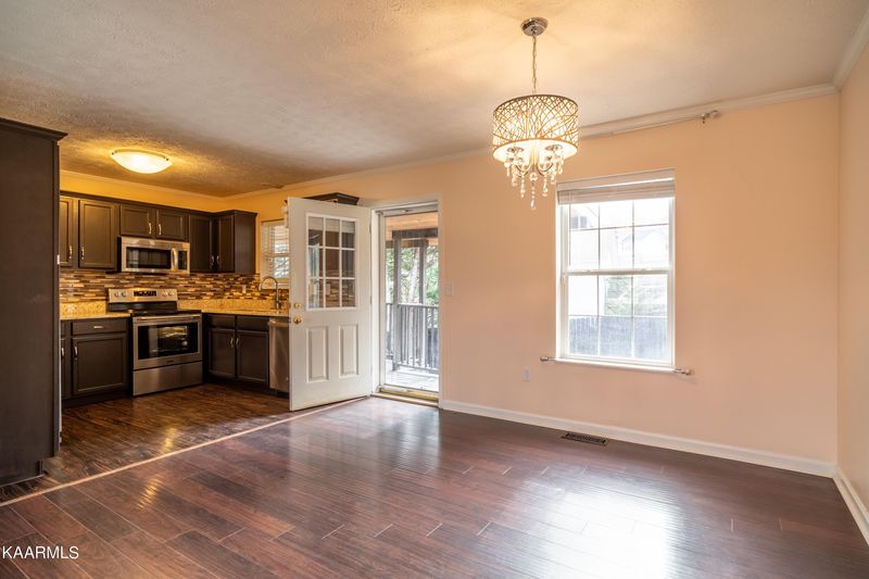 1562 Jasmine Tr, Sevierville, TN 37862