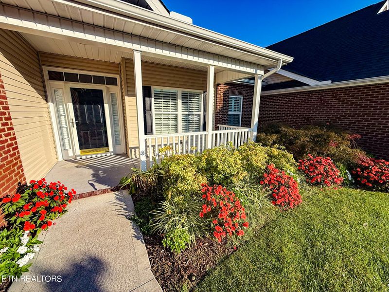 1563 Autumn Path Ln, Knoxville, TN 37918