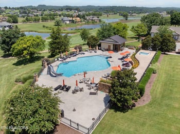 1565 Bobcat Run Dr, Loudon, TN 37774