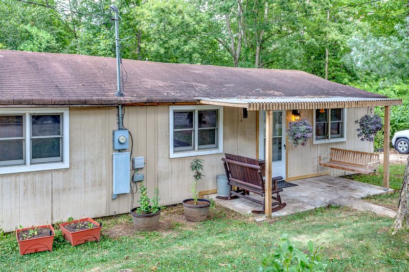 1566 Mealer Rd, Lenoir City, TN 37771