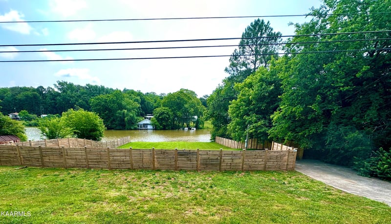 1567 Chandler Station Rd, Louisville, TN 37777
