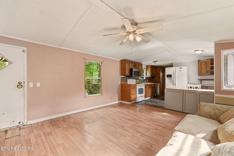 157 Baker Rd, Rockwood, TN 37854