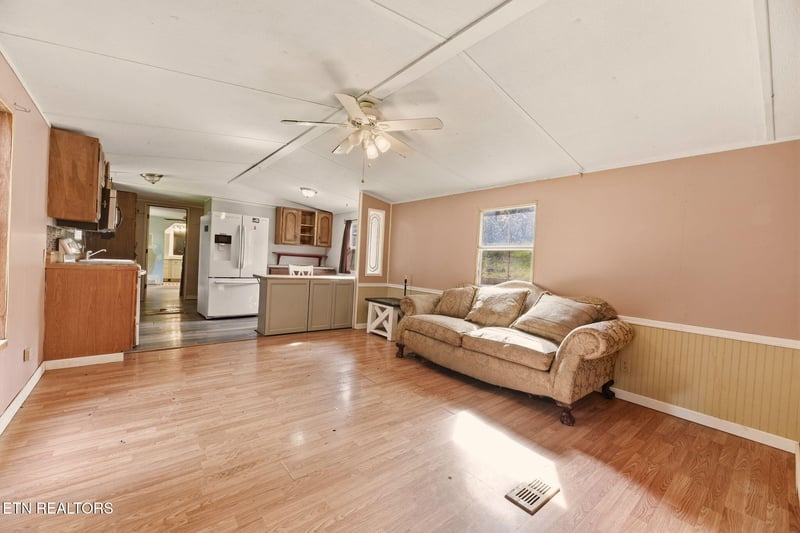 157 Baker Rd, Rockwood, TN 37854