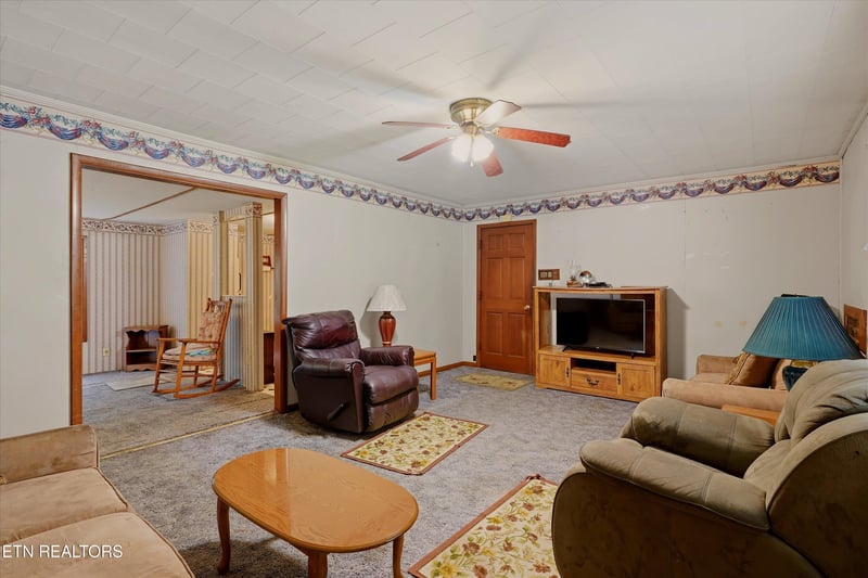 157 County Road 882, Etowah, TN 37331