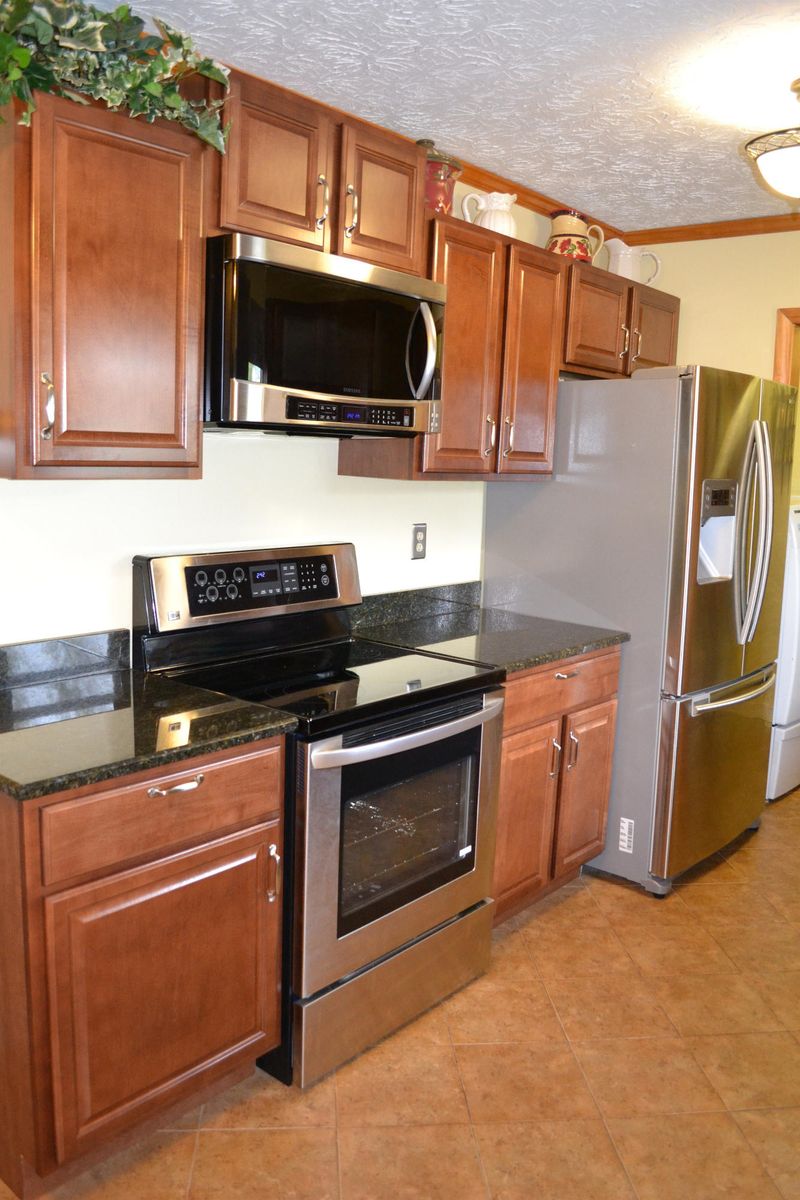157 Disco Loop Rd, Friendsville, TN 37737
