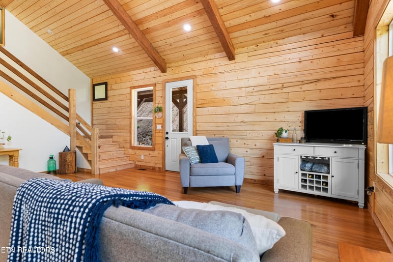 157 Foust Hollow Rd, Heiskell, TN 37754
