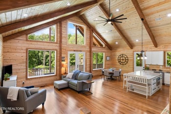 157 Foust Hollow Rd, Heiskell, TN 37754