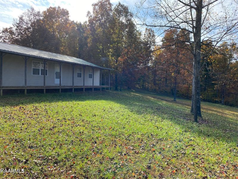 157 Garrett Private Ln, Oneida, TN 37841
