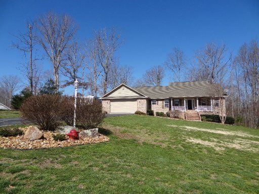 157 Ridge Ln, Crossville, TN 38571