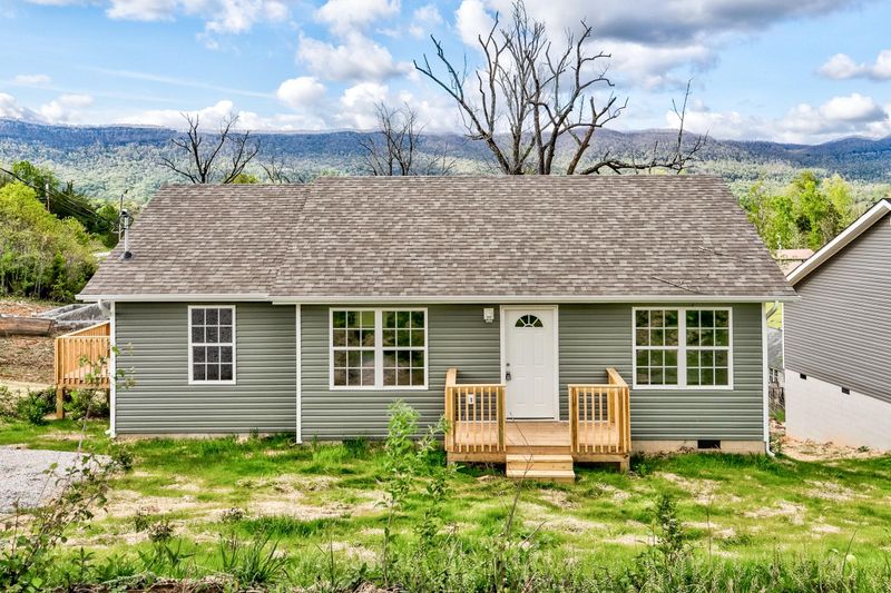 157 Sandy Cir, Lafollette, TN 37766