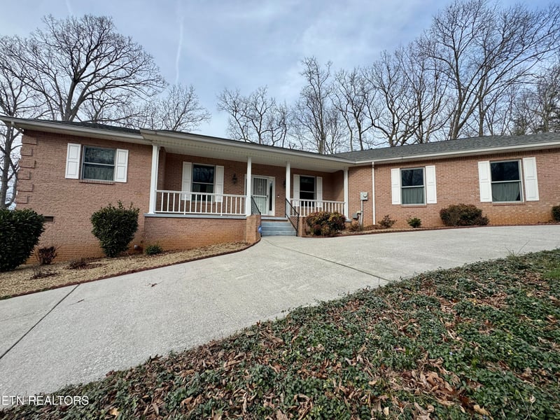 157 Tanglewood Ln, Kingston, TN 37763