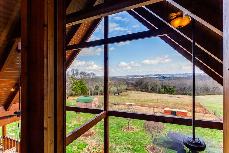 1570 Cedar Valley Rd, Sweetwater, TN 37874