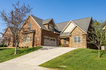 1574 Tsuga Dr, Alcoa, TN 37701