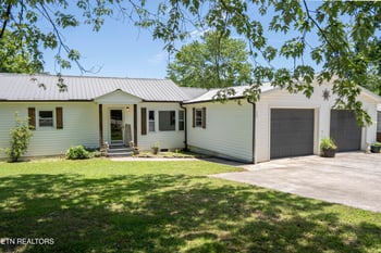 158 Cherry Bottom Rd, Caryville, TN 37714