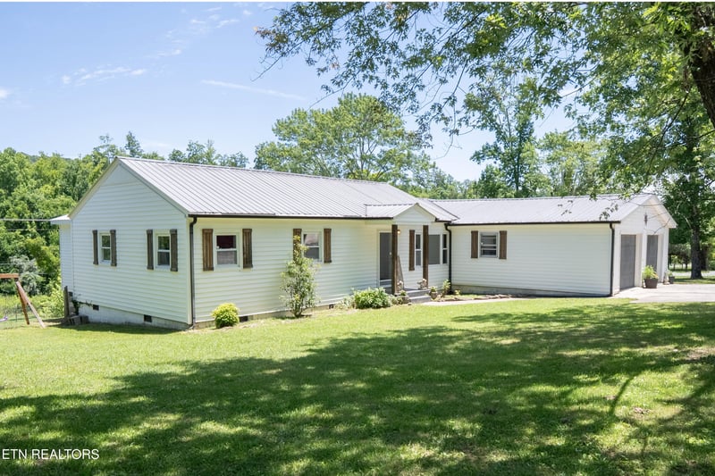 158 Cherry Bottom Rd, Caryville, TN 37714