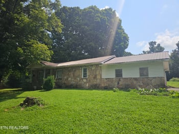 158 County Road 315, Sweetwater, TN 37874