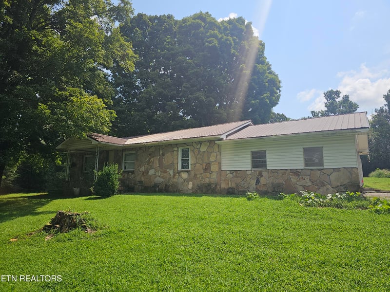 158 County Road 315, Sweetwater, TN 37874