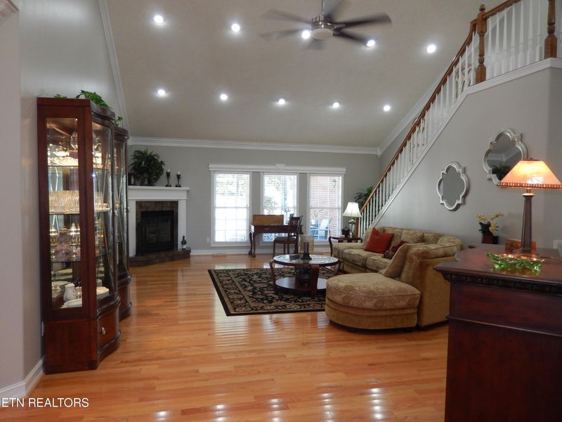 158 Goose Pointe Cir, Crossville, TN 38571