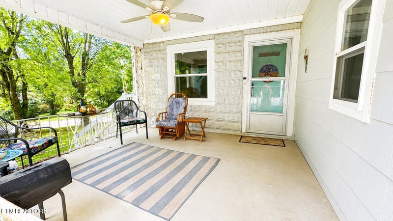 158 Maples Rd, Knoxville, TN 37920