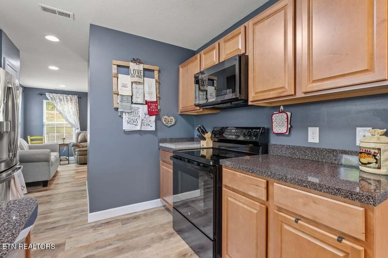 158 Park Ave, Madisonville, TN 37354