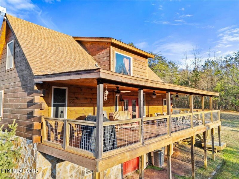 158 Pine Loop Dr, Madisonville, TN 37354