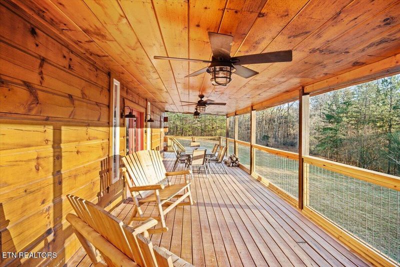 158 Pine Loop Dr, Madisonville, TN 37354