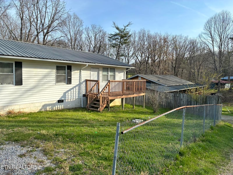 158 Reed Ln, Pioneer, TN 37847