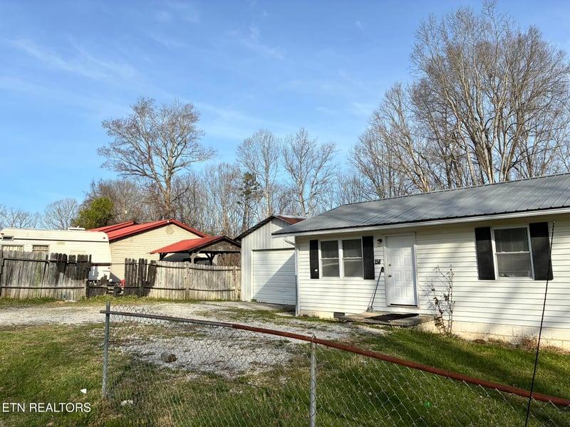 158 Reed Ln, Pioneer, TN 37847