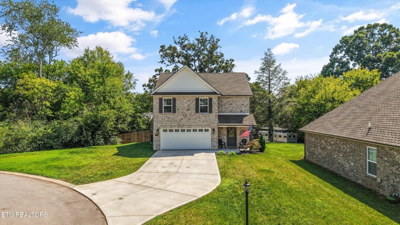 158 Sand Hills Dr, Maryville, TN 37801