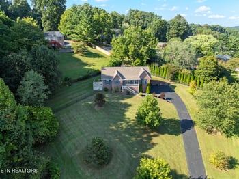 1580 Pin Oak Dr, Morristown, TN 37814