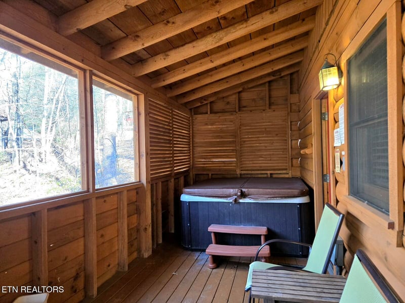 1580 Walt Price Rd, Sevierville, TN 37876