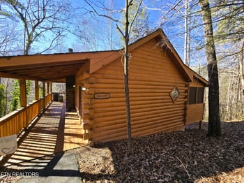 1580 Walt Price Rd, Sevierville, TN 37876