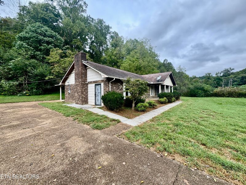1588 Highway 116, Caryville, TN 37714