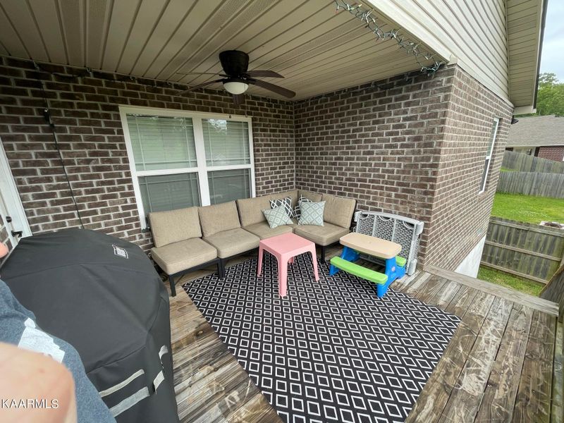 159 Ann Cove Ln, Powell, TN 37849