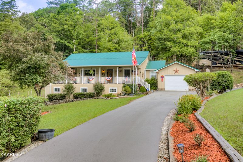 159 Black Fox Harbor Rd, Maynardville, TN 37807