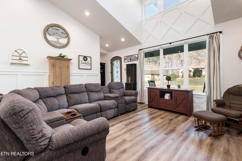 159 Chahyga Way, Loudon, TN 37774