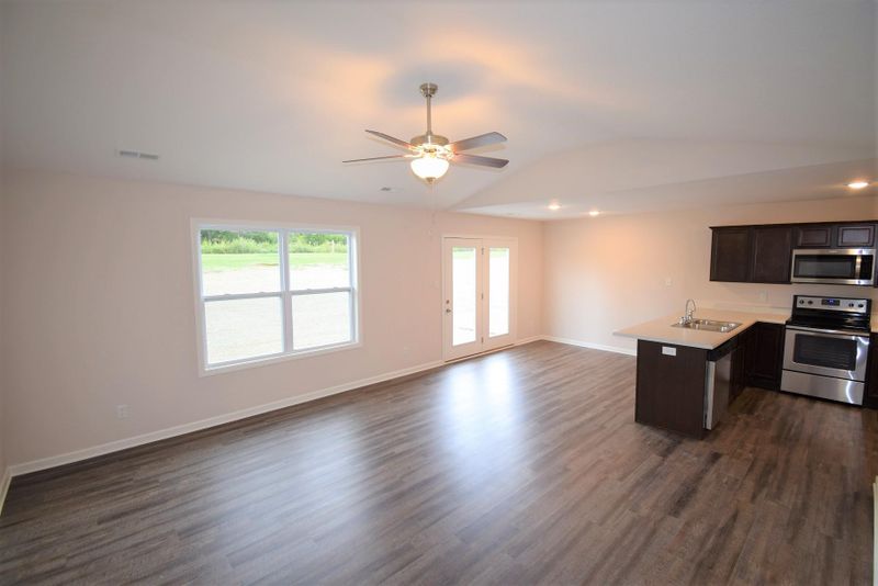 159 Holly Grove Ln, Loudon, TN 37774