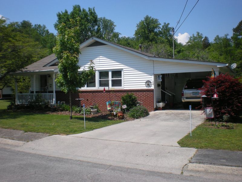159 N Alabama Rd, Oak Ridge, TN 37830