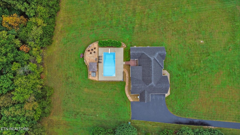 159 N Victor Way, Crossville, TN 38555