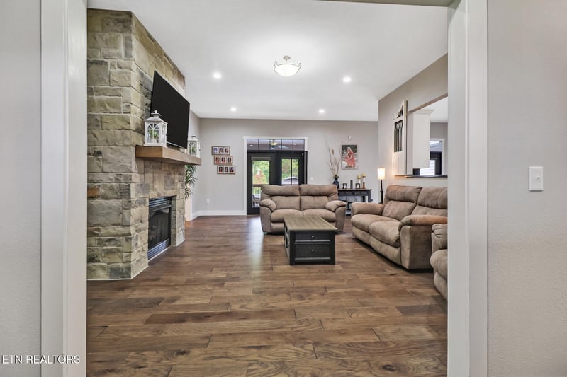 159 N Victor Way, Crossville, TN 38555