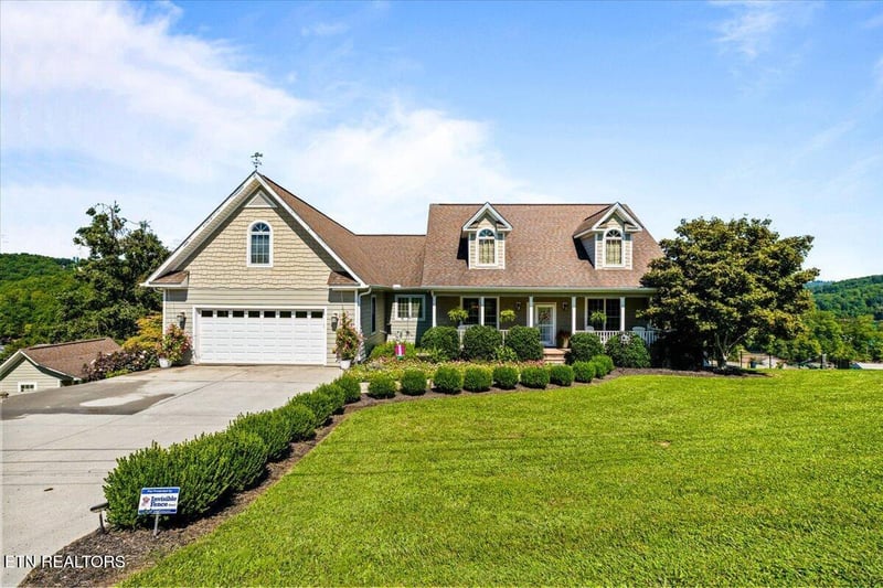 159 Reflection Ln, Lafollette, TN 37766