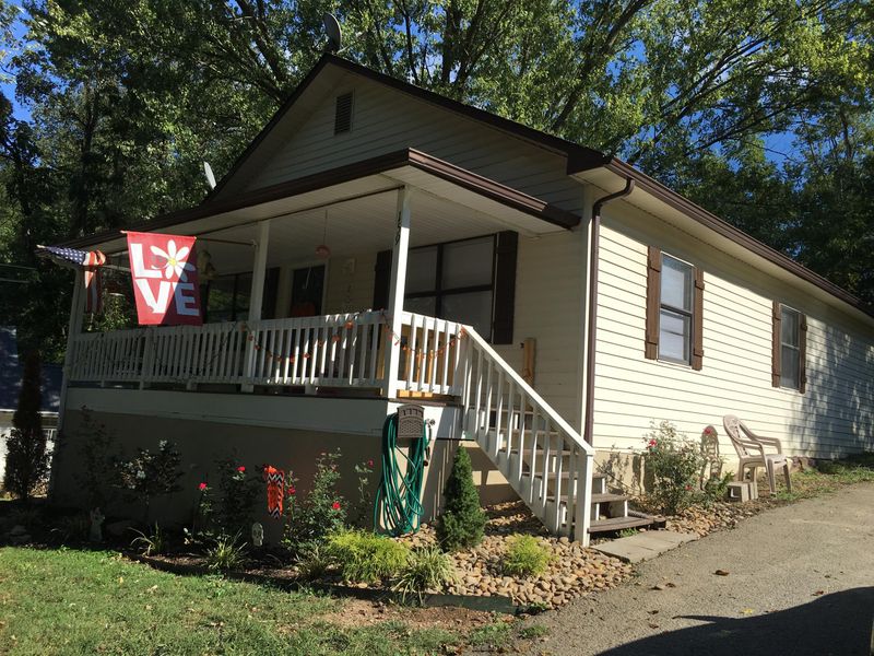 159 South St, Jacksboro, TN 37757
