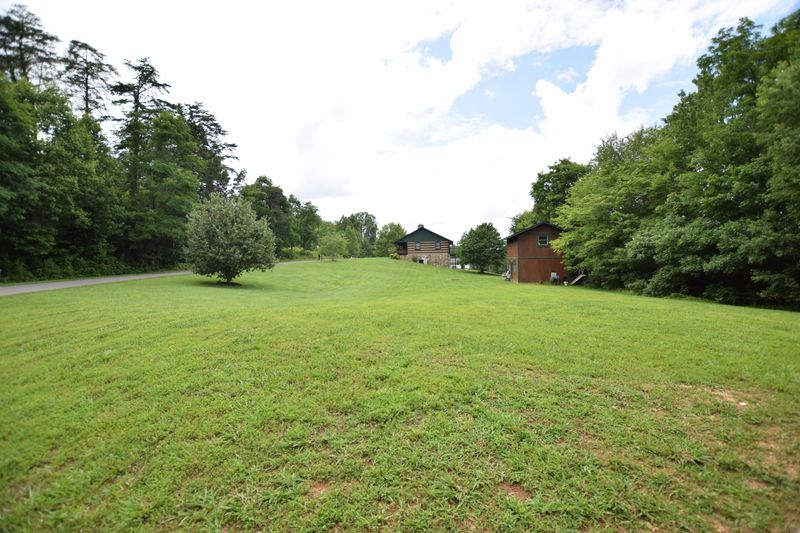 159 Waverly Cir, Corryton, TN 37721