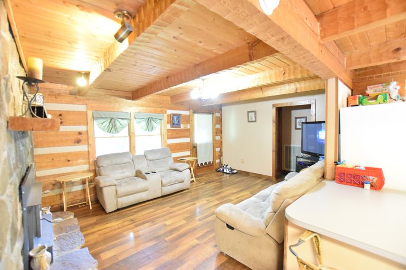159 Waverly Cir, Corryton, TN 37721