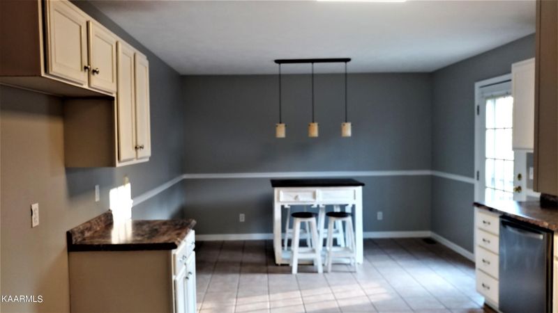 1590 Boardwalk Cir, Morristown, TN 37814