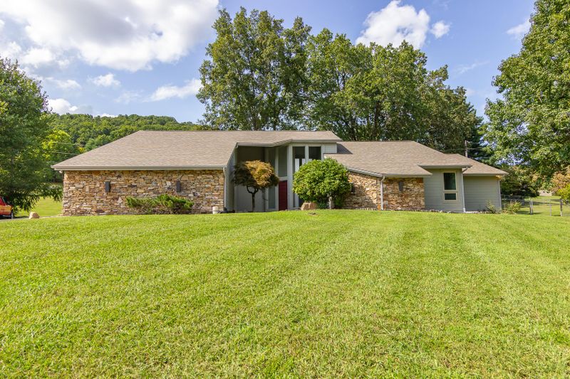 1591 George Beets Cir, Morristown, TN 37814