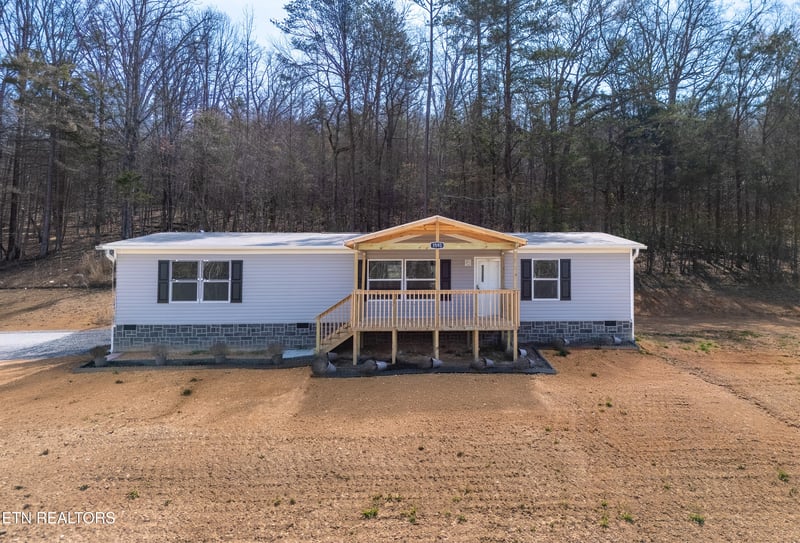 1593 Sweetwater Rd, Philadelphia, TN 37846