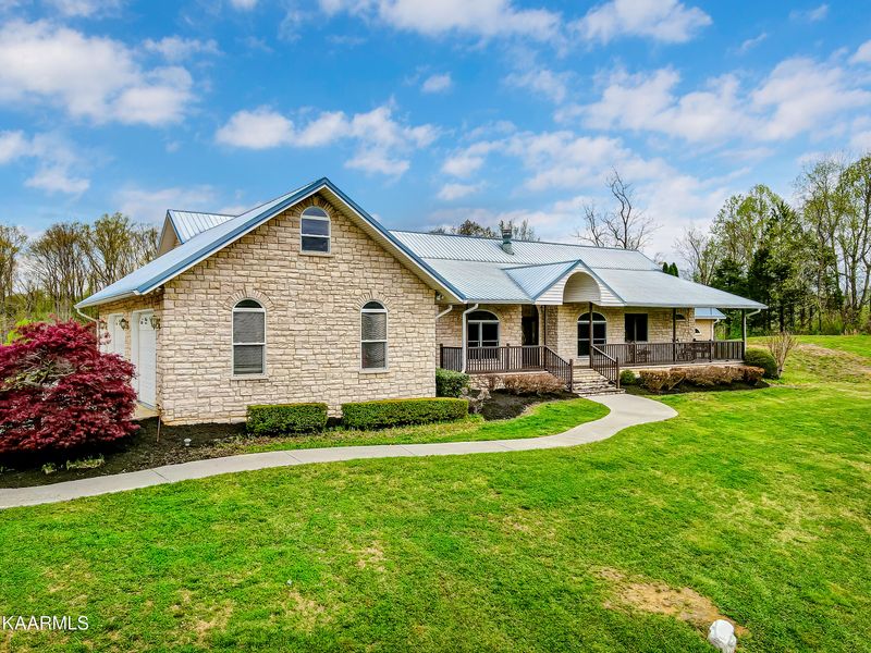 1598 Hawk Ln, Seymour, TN 37865