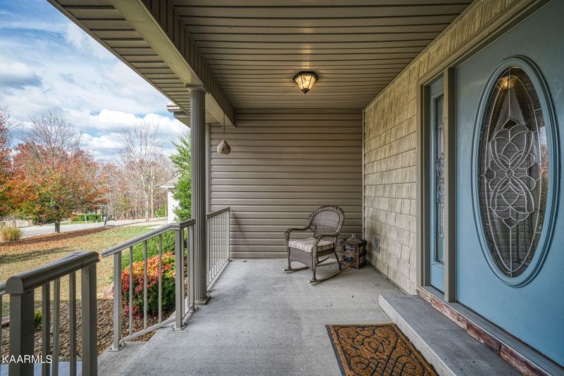 16 Dickens Ln, Fairfield Glade, TN 38558