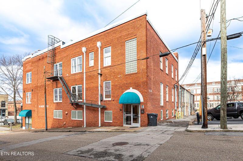 16 Emory Pl #300, Knoxville, TN 37917